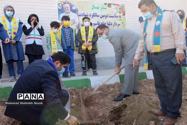 برگزاری پویش نذر نهال در ناحیه یک اهواز