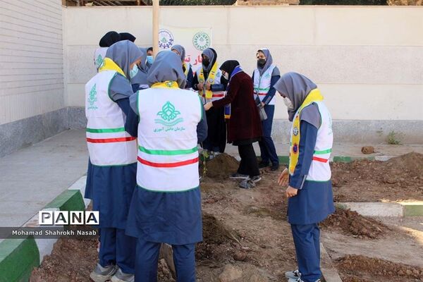 برگزاری پویش نذر نهال در ناحیه یک اهواز
