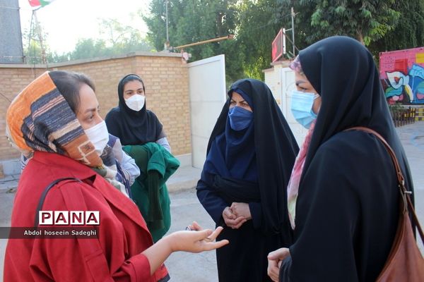 بازدید سرپرست مرکز امور بین‌الملل و مدارس خارج کشور وزارت آموزش و پرورش ازدبیرستان حجاب بوشهر