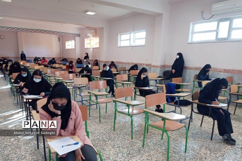 بازدید سرپرست مرکز امور بین‌الملل و مدارس خارج کشور وزارت آموزش و پرورش ازدبیرستان حجاب بوشهر