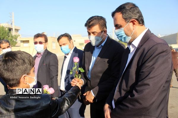 بازدید سرپرست مرکز امور بین‌الملل و مدارس خارج کشور وزارت آموزش و پرورش  از دبستان شهید حسن آیت محله تنگک بوشهر