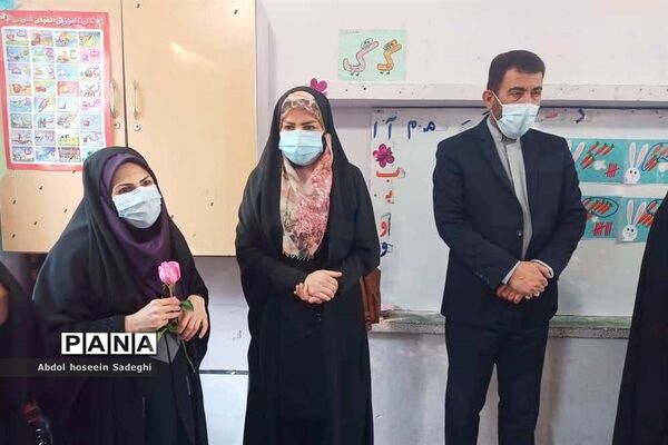 بازدید سرپرست مرکز امور بین‌الملل و مدارس خارج کشور وزارت آموزش و پرورش  از دبستان شهید حسن آیت محله تنگک بوشهر