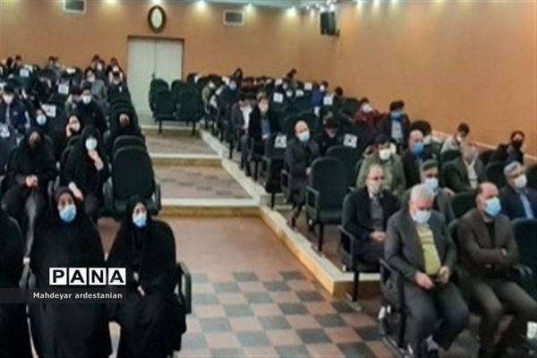 مراسم ۹ دی با حضور مسئولان اداری و شهری در جوادآباد
