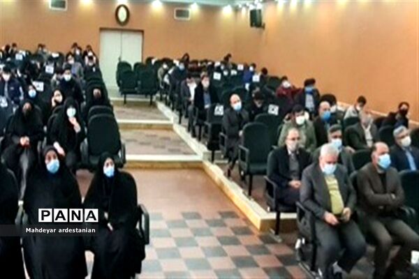 مراسم ۹ دی با حضور مسئولان اداری و شهری در جوادآباد