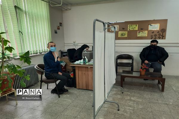 واکسیناسیون مرحله سوم کارکنان اداری آموزش و پرورش منطقه ۱۵