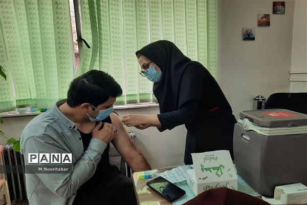 واکسیناسیون مرحله سوم کارکنان اداری آموزش و پرورش منطقه ۱۵
