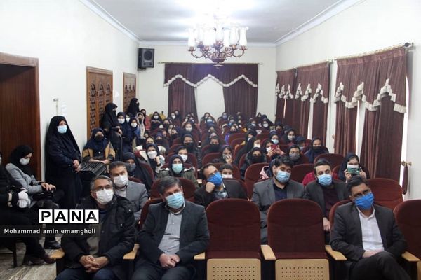 آیین تجدید میثاق با ولایت و هفته بصیرت در کانون امام خمینی(ره) ناحیه یک ری