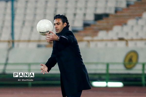 دیدار تیم‌های استقلال و فولاد خوزستان