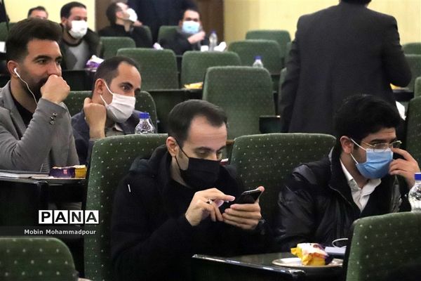 نشست صمیمی استاندار آذربایجان شرقی با اهالی رسانه