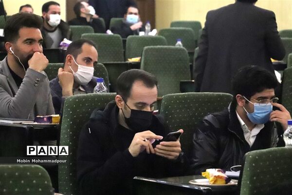 نشست صمیمی استاندار آذربایجان شرقی با اهالی رسانه