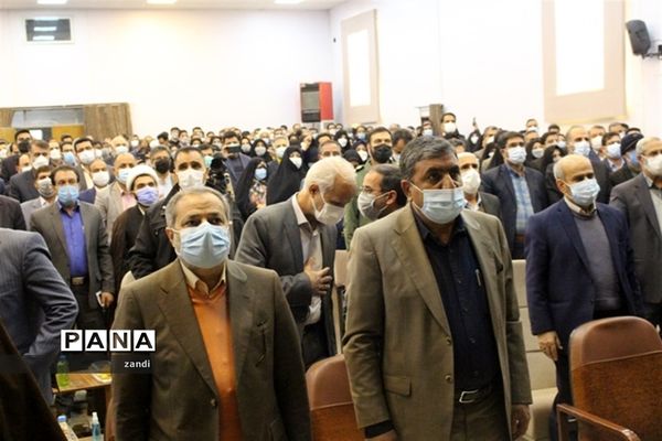 مراسم تکریم و معارفه مدیر‌کل آموزش و پرورش استان کرمان