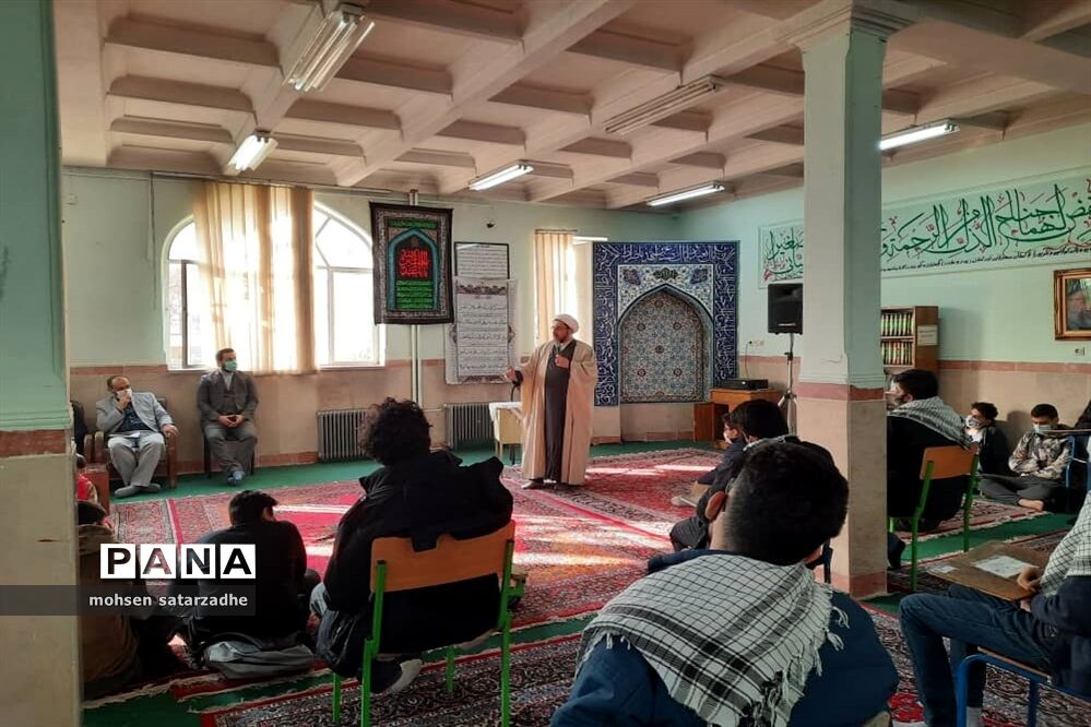 مراسم گرامیداشت 9‌دی در آموزشگاه امیر کبیر ناحیه دو شهرری