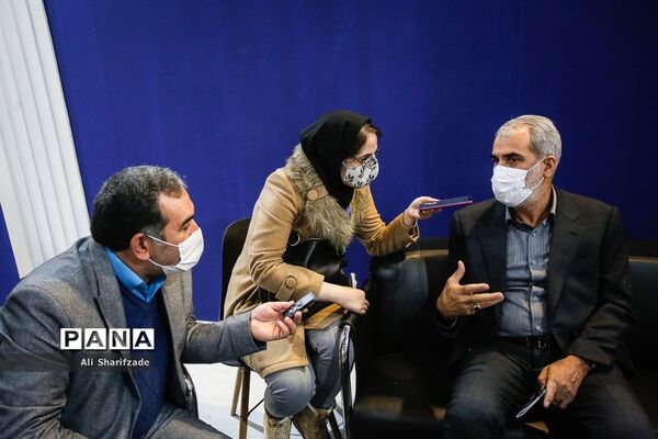 بازدید وزیر آموزش و پرورش از نمایشگاه دستاوردهای جهاد دانشگاهی