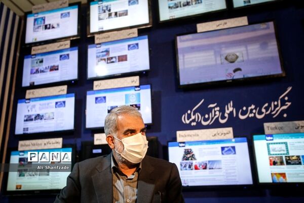 بازدید وزیر آموزش و پرورش از نمایشگاه دستاوردهای جهاد دانشگاهی