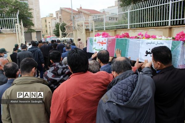 استقبال از پیکر شهیدان گمنام در بوشهر