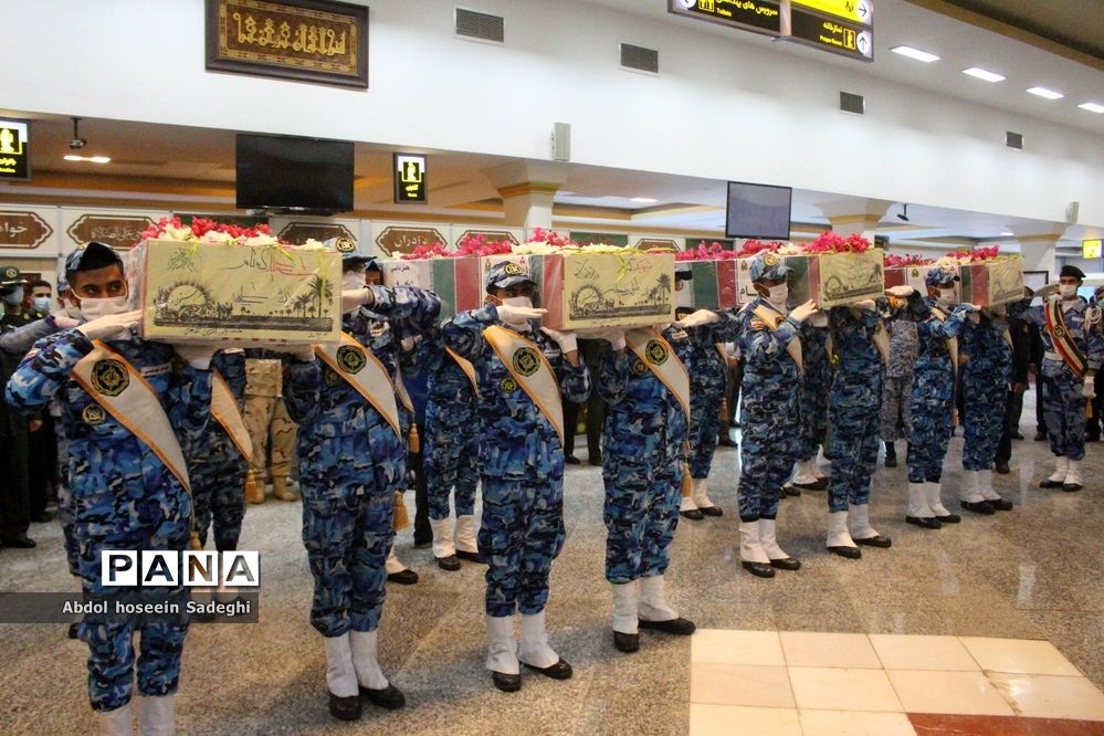 استقبال از پیکر شهیدان گمنام در بوشهر