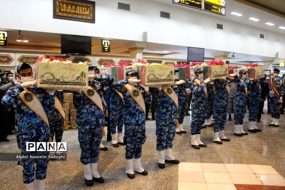 استقبال از پیکر شهیدان گمنام در بوشهر