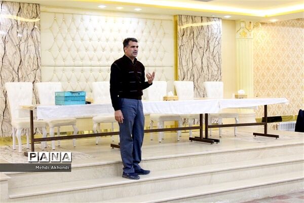 کارگاه آموزشی بازمهندسی و تجلیل از مربیان برتر تشکیلات پیشتازان شهرستان بافق