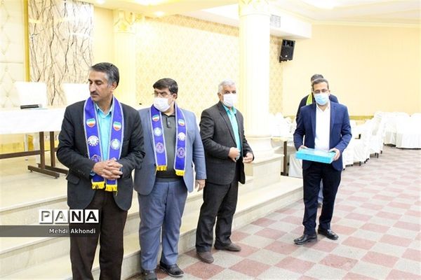 کارگاه آموزشی بازمهندسی و تجلیل از مربیان برتر تشکیلات پیشتازان شهرستان بافق