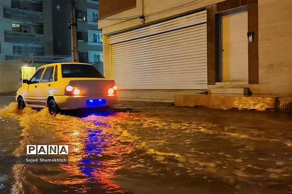 بارش‌های زمستانی و آغاز آبگرفتگی معابر در اهواز