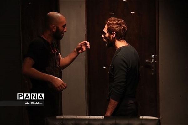 اجرای نمایش «و چند داستان دیگر...»