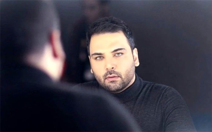 احسان علیخانی: قرار بود جای سیامک انصاری خودم اجرا کنم اما اجازه ام صادر نشد/فیلم