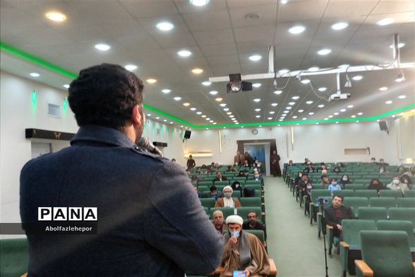 شب شعر آیینی سلسله شهادت در کانون فرهنگی تربیتی لقمان