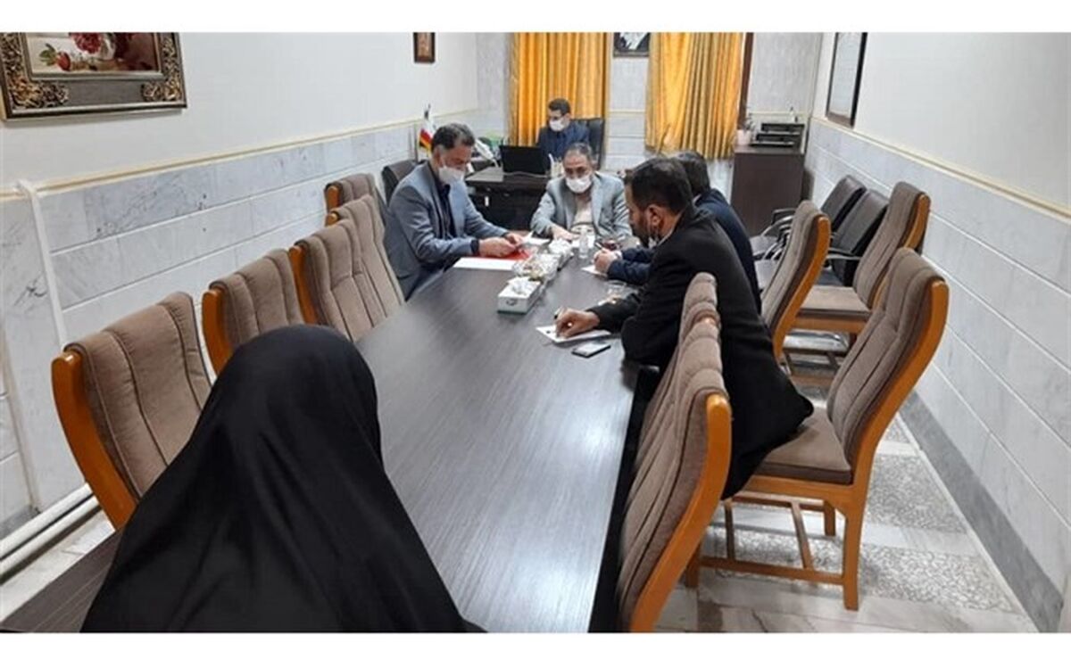 رسیدگی به 500 درخواست مردمی توسط معاون حقوقی وزیر آموزش و پرورش در قم