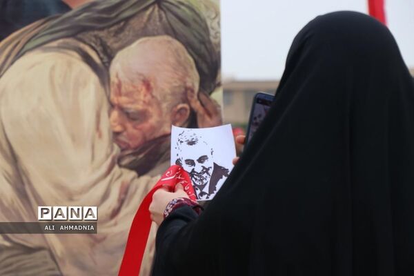 کاروان خودرویی به مناسبت سالگرد شهادت سردار سلیمانی در قم