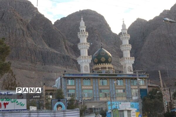 حضور تشکلات دانش‌آموزی در گلزار شهدا کرمان