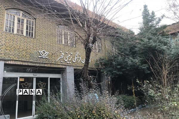 ستاد اجرایی اکران فیلم مرد نقره ای در کانون فرهنگی و تربیتی فجر