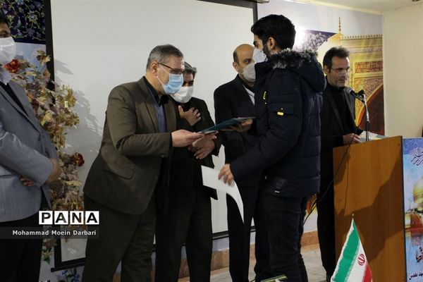 برگزاری شب شعر آیینی سلسله شهادت در آموزش و پرورش ناحیه سه مشهد