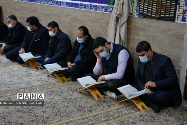 برگزاری مجلس یادبود شهید دلها حاج قاسم سلیمانی در آموزش و پرورش ناحیه یک مشهد