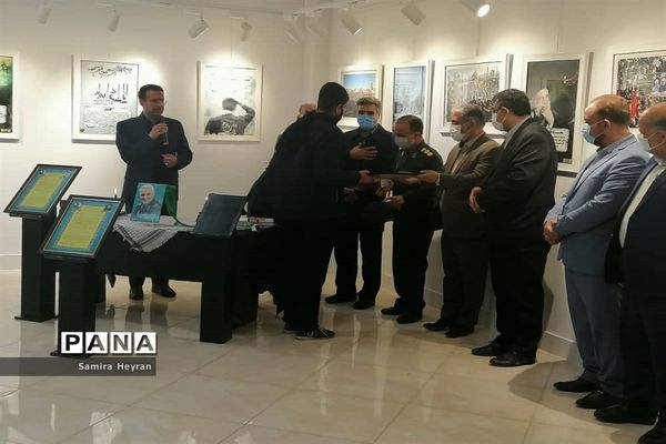 افتتاح نمایشگاه سردار دلها در سالن استاد مهدی اسماعیلی مود اداره‌کل فرهنگ و ارشاد اسلامی استان خراسان جنوبی