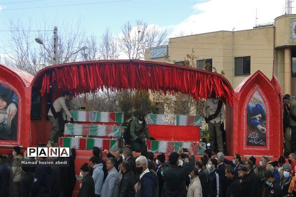 تشییع پیکر شهدای تازه تفحص شده دوران هشت سال دفاع مقدس در چرمهین استان اصفهان