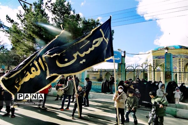 تشییع پیکر شهدای تازه تفحص شده دوران هشت سال دفاع مقدس در چرمهین استان اصفهان