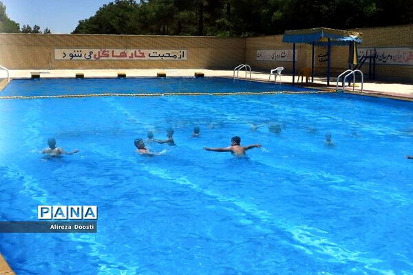 فضای زمستانی اردوگاه شهید آیت اله دستغیب در شیراز