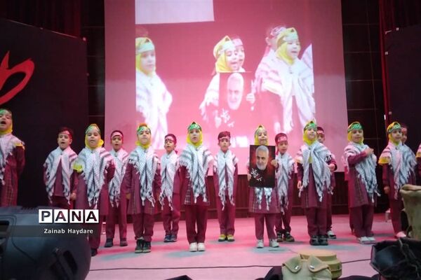 همایش دختران حاج قاسم در فرهنگسرای بعثت صفادشت