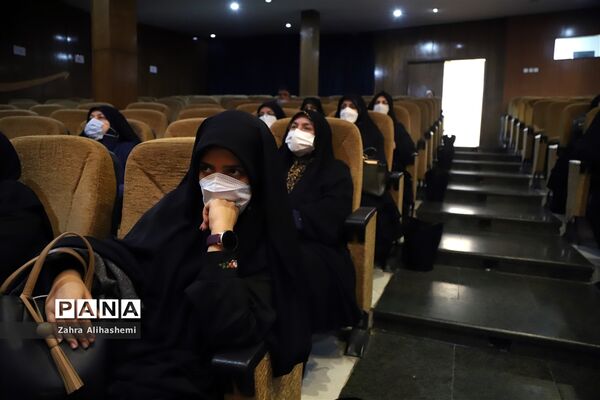 نشست تببین برنامه‌های اجرایی حوزه مشاوره و مراقبت در برابر آسیب‌های اجتماعی