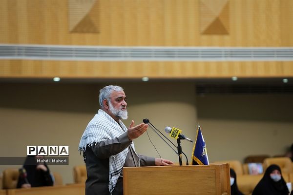 نخستین جشنواره کارمندتراز حاج قاسم سلیمانی