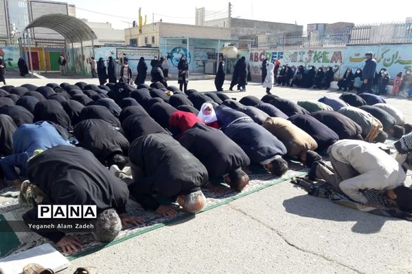 نخستین روز از میهمانی شهدای گمنام در مدارس زاهدان