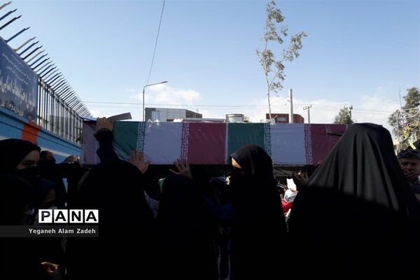 نخستین روز از میهمانی شهدای گمنام در مدارس زاهدان
