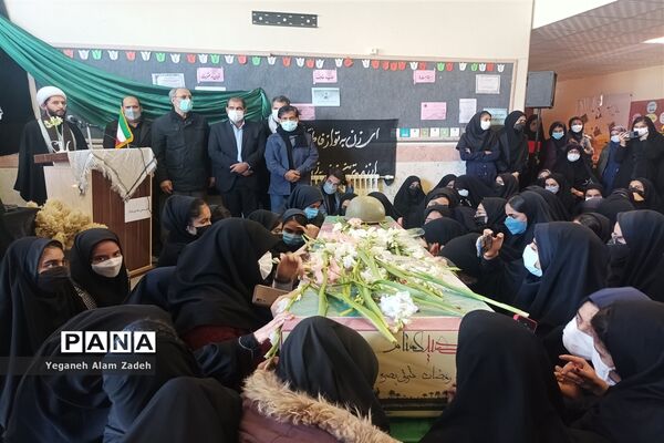 نخستین روز از میهمانی شهدای گمنام در مدارس زاهدان