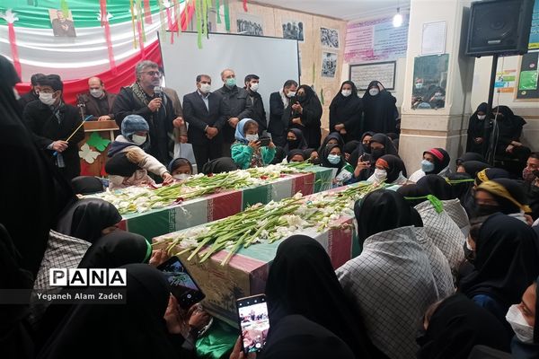 نخستین روز از میهمانی شهدای گمنام در مدارس زاهدان