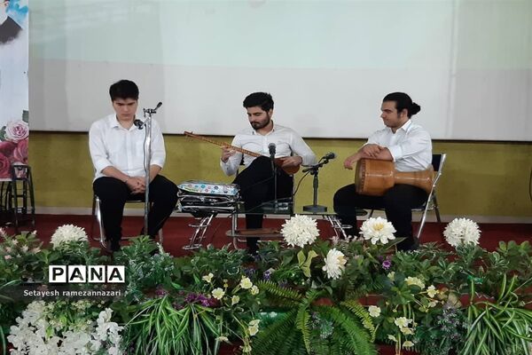 تقدیر از معاونان و مربیان پرورشی و مشاوران مدارس منطقه ۱۱