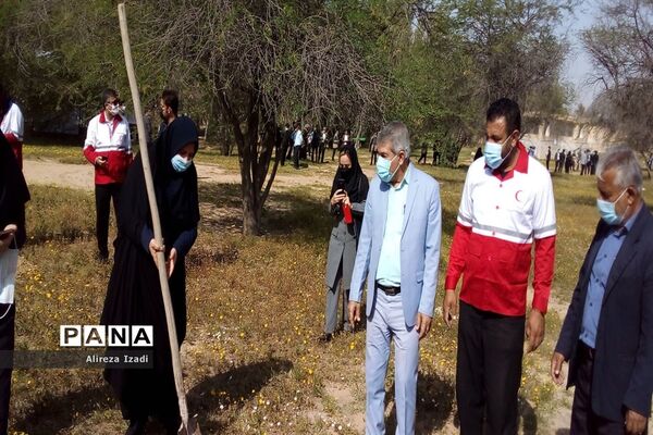 مراسم روز درختکاری در اردوگاه تربیتی امام خمینی (ره)  استان بوشهر چاهکوتا برگزار شد