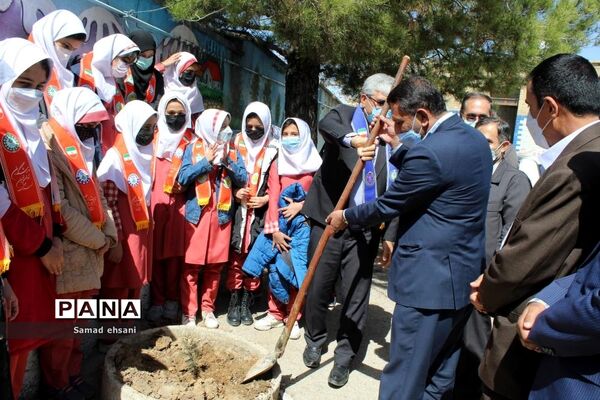 آیین جشن تولد زمین، مدرسه فرهنگیان شهر یاسوج