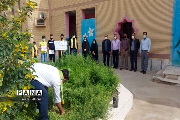 کاشت نهال به‌مناسبت روز درختکاری در مدارس بندرامام خمینی (ره)