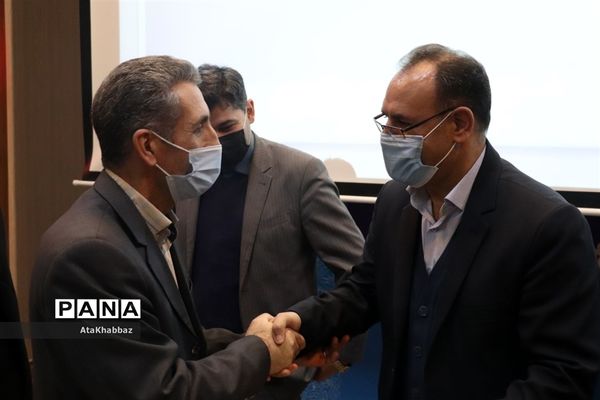 تجلیل از فعالان تربیتی فرهنگی ناحیه پنج تبریز