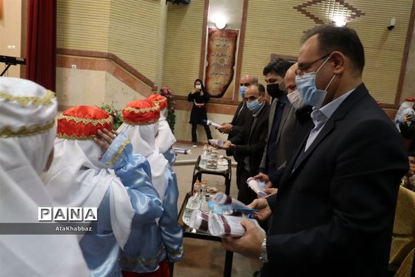 تجلیل از فعالان تربیتی فرهنگی ناحیه پنج تبریز